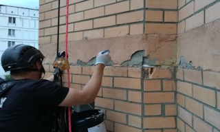 Обследование фасада здания в Городце в октябре